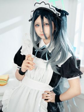 喜欢爱理吗写真合集：镜头下的纯真与魅惑