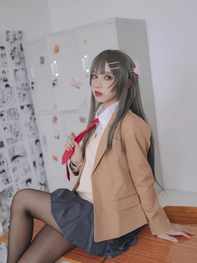 COS图集丨Coser果咩酱w:NO.043-麻衣校服[30P-229.3M]