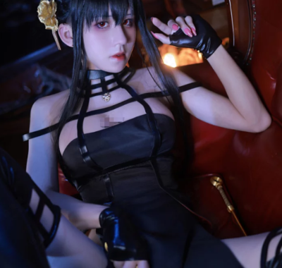 美图欣赏丨Coser桜满三时:NO.003-约尔礼服[46P-418.2M]