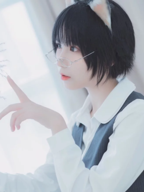 COS图集丨逐月Su治愈系[少年喵]18P,唤醒你心底的少年时光!