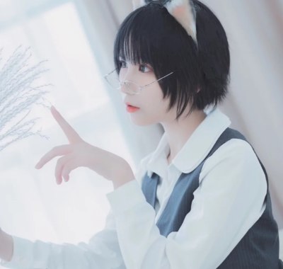 COS图集丨逐月Su治愈系[少年喵]18P,唤醒你心底的少年时光!