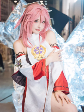 Coser糖果果Candy:NO.010-八重神子[18P／318MB]