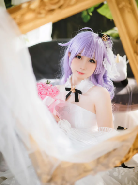 Coser焖焖碳演绎独角兽婚纱cos,25张169.5M视觉盛宴