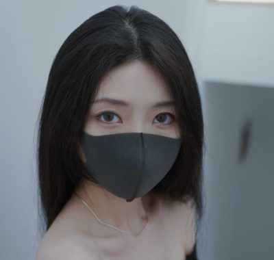 HongKongDoll露脸自拍：神秘面纱背后的数字艺术探索