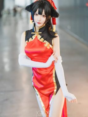 碧蓝航线小南宫COS合集：完美演绎舰娘旗袍高雄的端庄与魅力